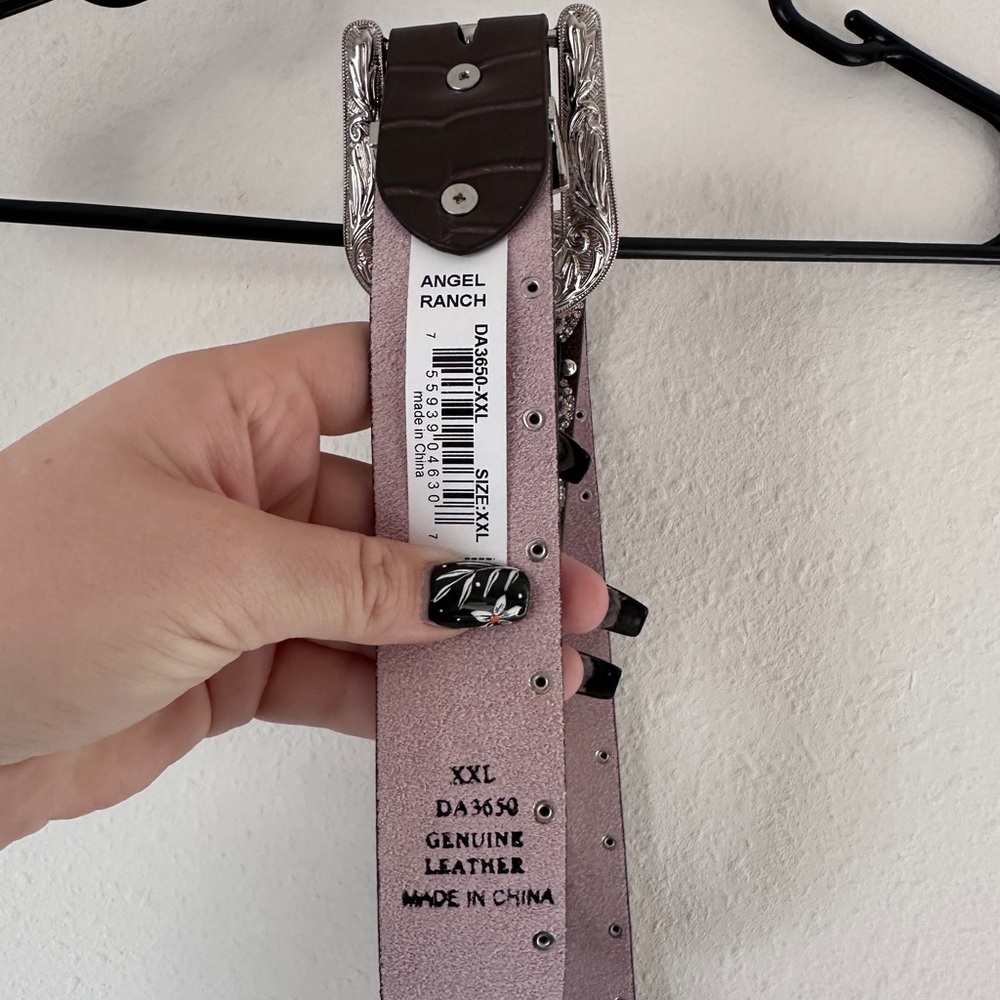 Elegant Silver and Black Women's Belt - Picture 3 of 3
